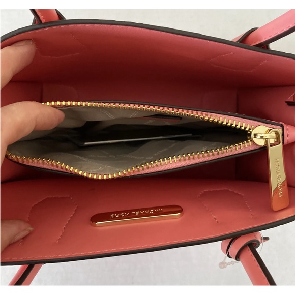 New Michael Kors Mercer Messenger handbag Embossed Leather Grapefruit - Picture 6 of 7